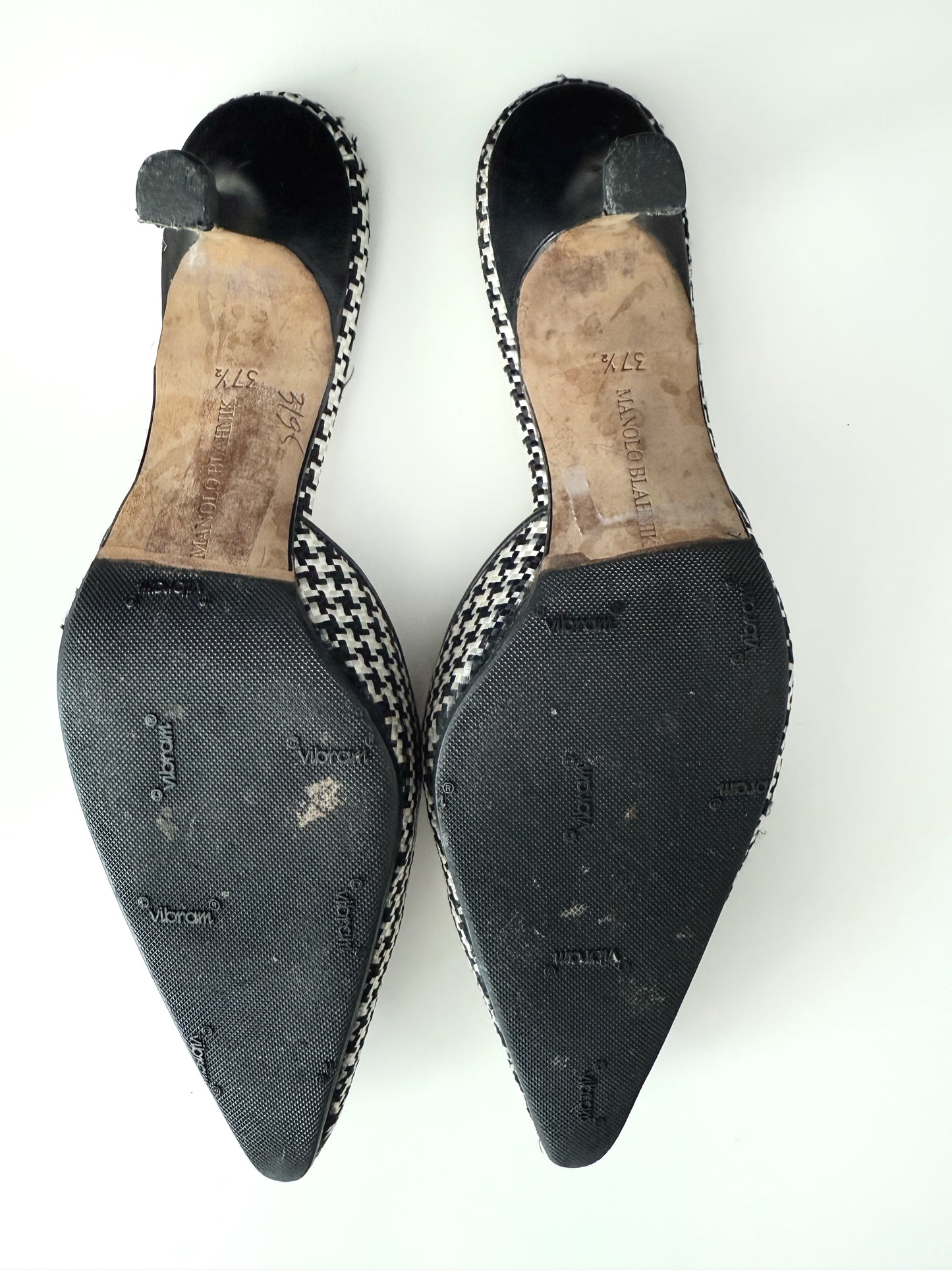 Black and White Manolo Kitten Heels (37.5)