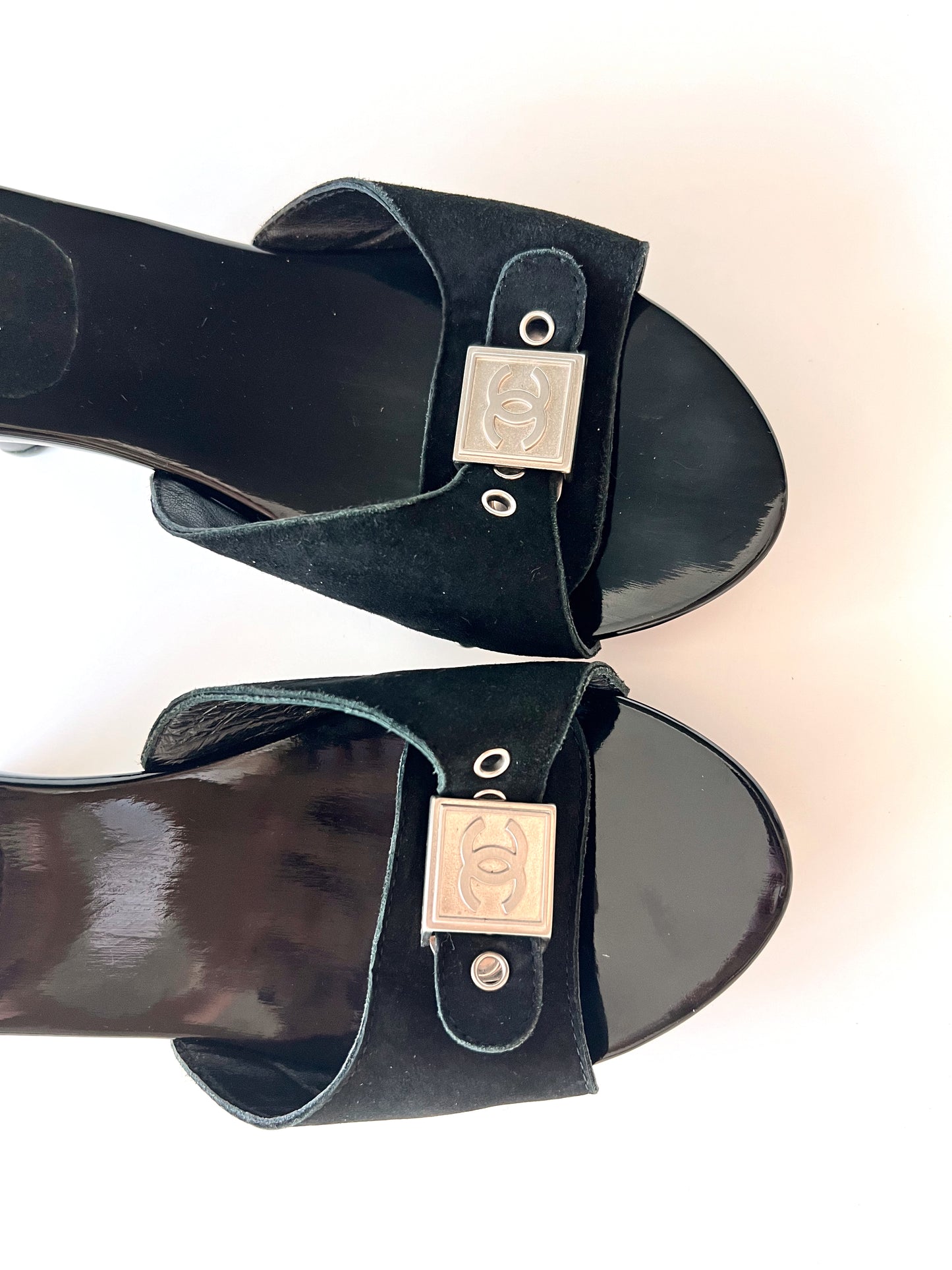 Chanel 2000s Mules (36)