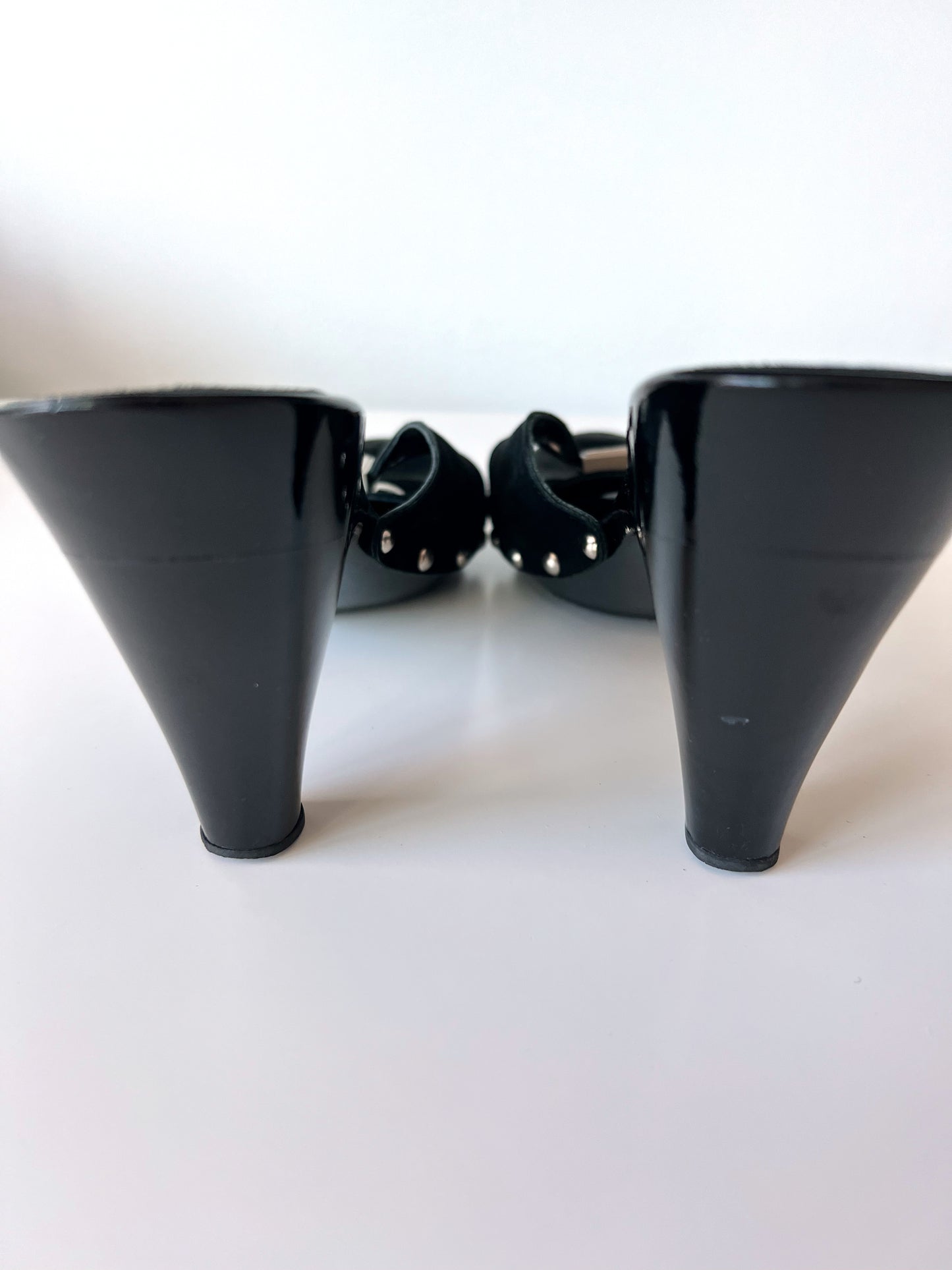 Chanel 2000s Mules (36)
