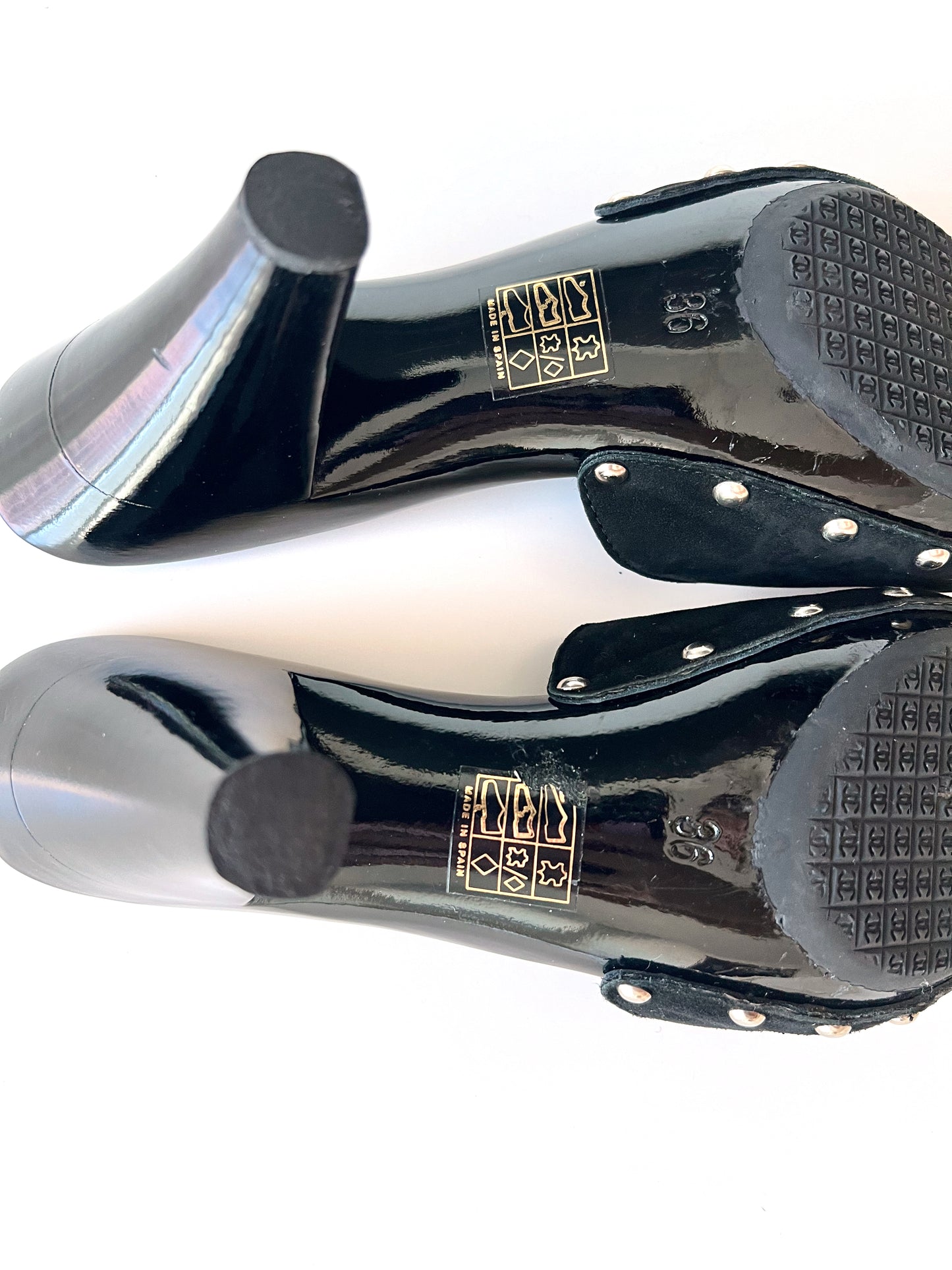 Chanel 2000s Mules (36)