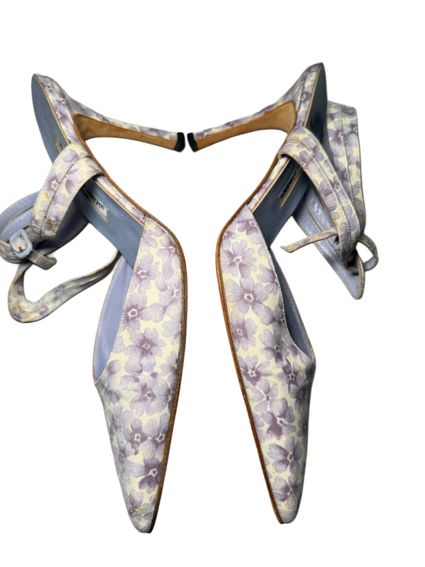 Floral Manolo Blahnik Heels (40)