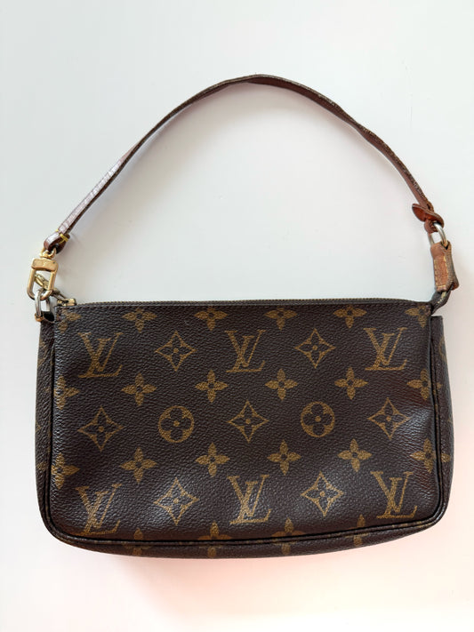 Louis Vuitton Monogram Pochette